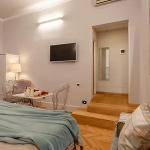 Accanto Al Centro Bed and breakfast