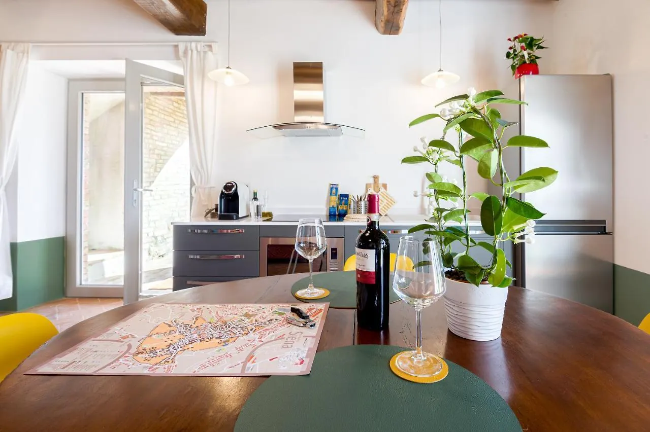 Tenuta La Santissima San Rocco a Pilli Bed & Breakfast