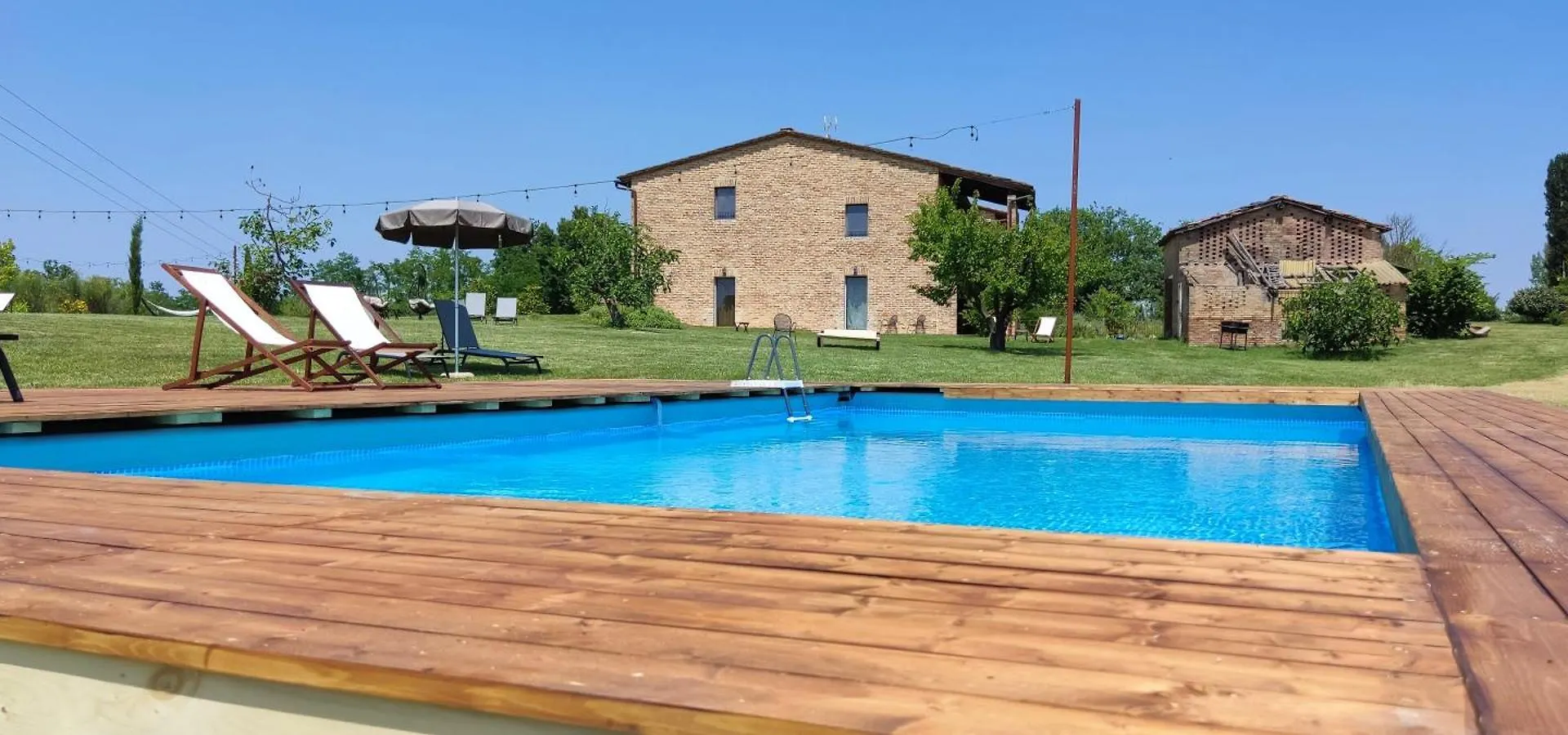 Tenuta La Santissima San Rocco a Pilli Bed & Breakfast