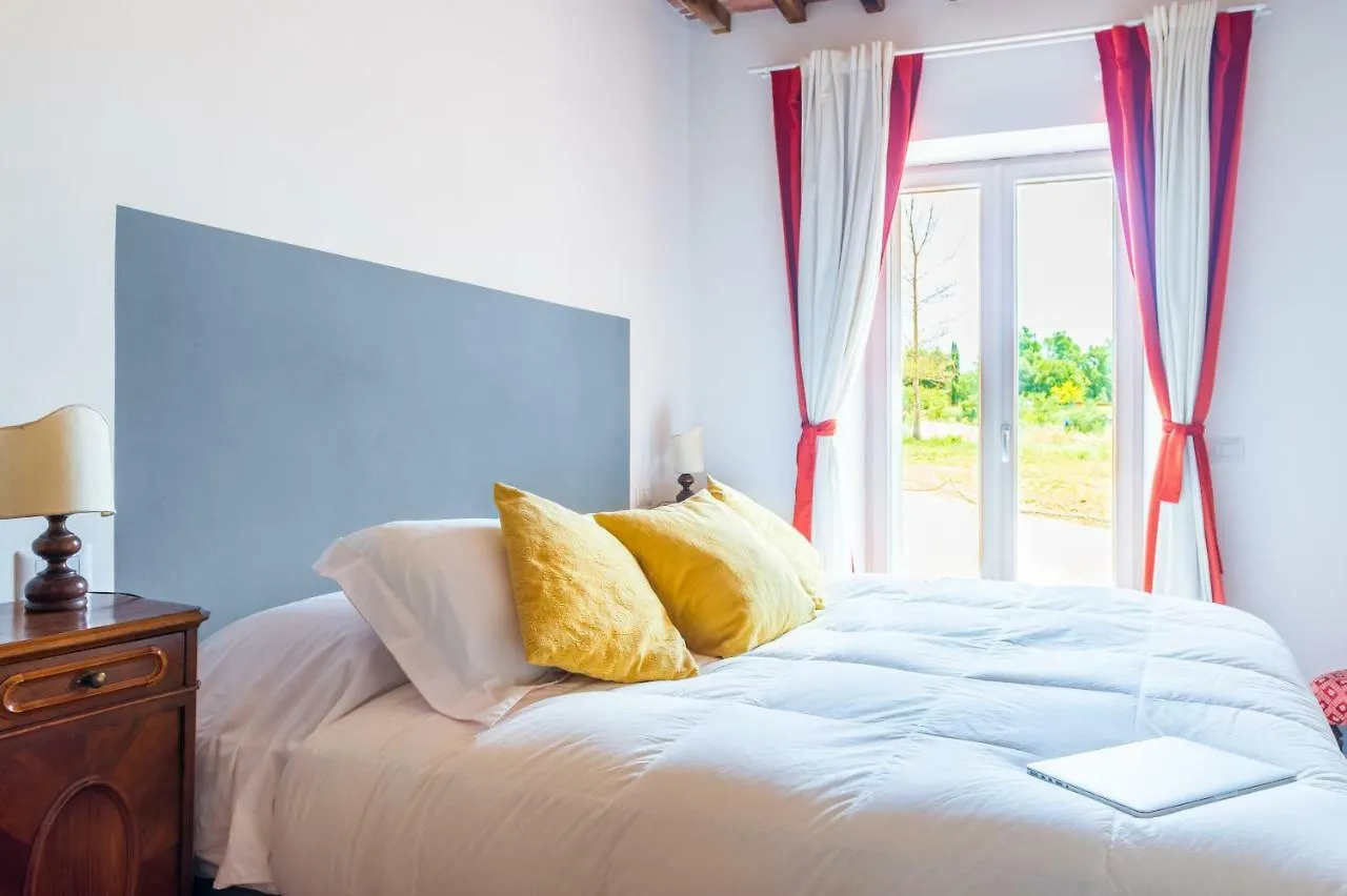 *** Bed & Breakfast Tenuta La Santissima San Rocco a Pilli Italy